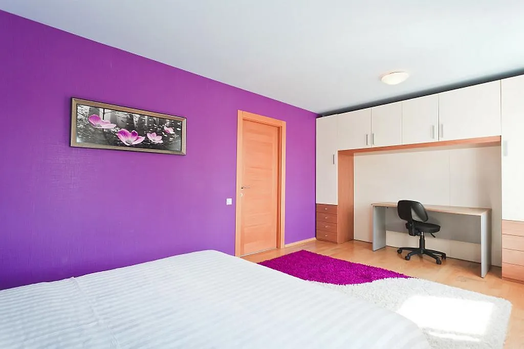 Vip Apartments 24/7 Minsk 0*,